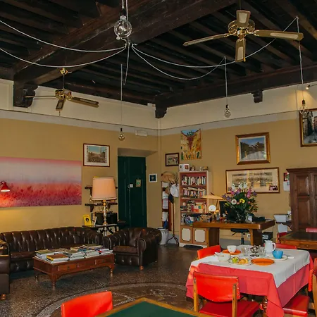 La Romea Bed & Breakfast 3*
