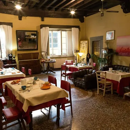La Romea Bed & Breakfast